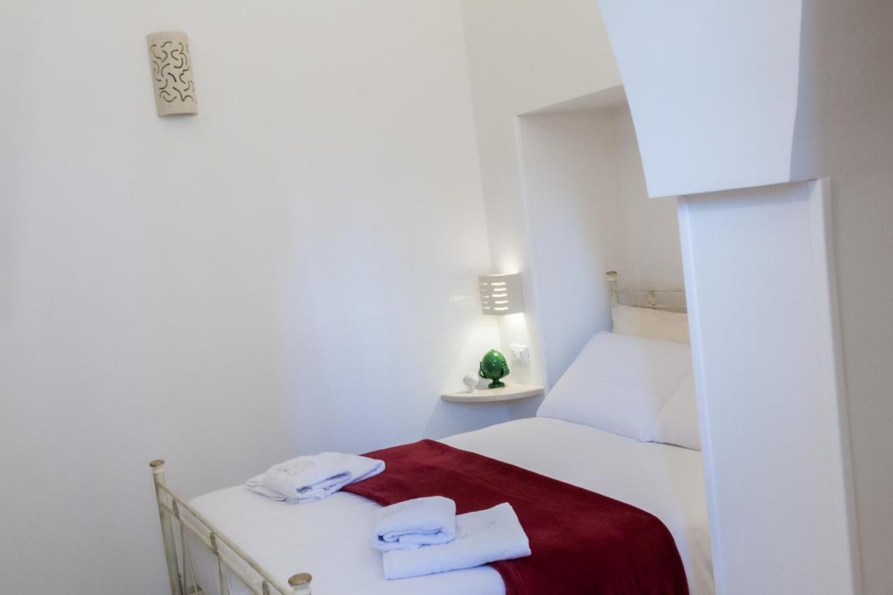 Suite Dante - Typical Apulian Rooms Cisternino Exterior photo