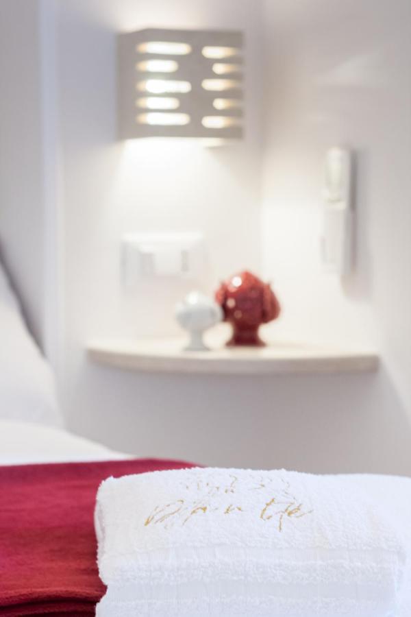 Suite Dante - Typical Apulian Rooms Cisternino Exterior photo